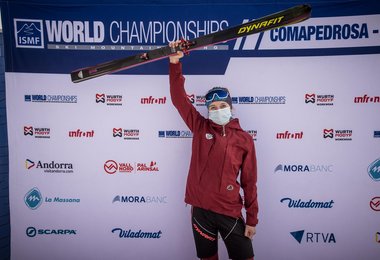 Die 17-jährige Rosenheimerin Antonia Niedermaier gewinnt Doppel-Gold bei den Skimo Weltmeisterschaften 2021 (c) Maurizio Torri