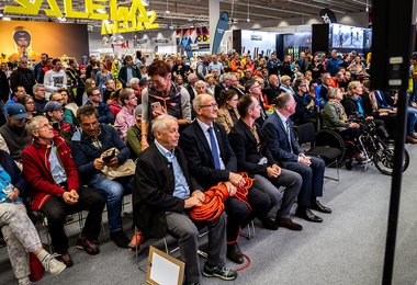 Der Tiroler Landeshauptmann mit Karl Gabl bei der Eröffnung der Alpinmesse 2022