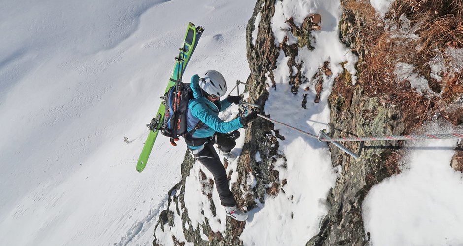Beim Winter-Klettern mit dem Zebru Jacket von Ortovox.