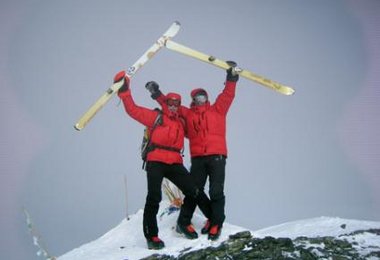 Auf dem Gipfel des Mustagh Ata (7.546m)