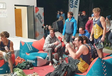 Die Top Athleten in der Boulder Wartezone