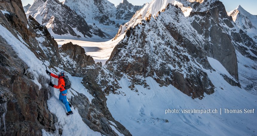 Stephan Siegrist bei der Erstbesteigung des Shiepra (5885 M.ü.M.) im indischen Himalaya  (c) visualimpact.ch | Thomas Senf