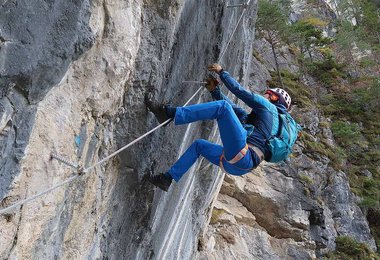 Mit den Petzl Cordex Plus in der E-Variante des Klettersteig der 24er Hochgebirgsjäger in Osttirol