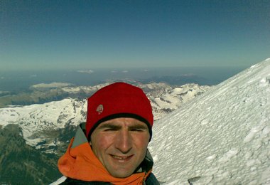 Ueli Steck – Neuer Rekord: Eiger Nordwand in 3:54