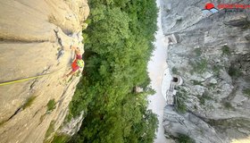 Tiefblick vom ersten Stand