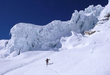 Vor der Eisschlag-gefährlichen Traverse