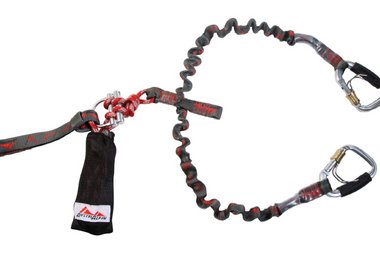 Das neue Klettersteigset in Y-Form bietet dank innovativer DB4-Seilbremse einen
kleineren Fangstoß bei geringerem Körpergewicht.