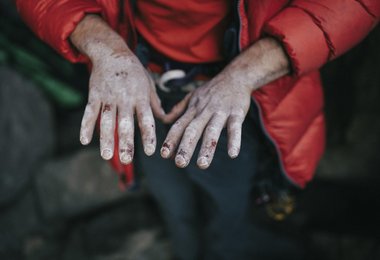 Connor Herson klettert „Recovery Drink“ (5.14c/8c+) (c) Christian Adam