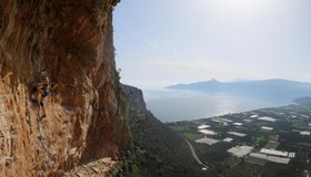 Theos Cave Ledonido Klettern