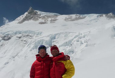 Alix von Melle und Luis Stitzinger 2012 am Manaslu, 8163 m, Nepal (c) GoClimbAMountain – Stitzinger/von Melle