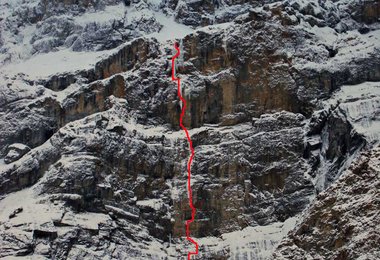 Rocket Baby (350 m (M8+, WI 5+) © Ueli Steck