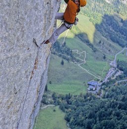 Es wurde noch keine alpine 8b+ von einem Kletterer begangen, der im Sportklettern nicht als solider 8b+ oder sogar 8c+ Kletterer bekannt ist.