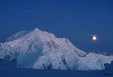 Denali bei Vollmond (c) Andreas Sippel