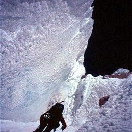 Eindrucksvolle Eisgebilde auf dem Weg nach oben