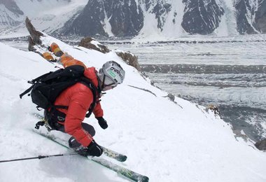 Basti bei der Abfahrt auf 5700 m