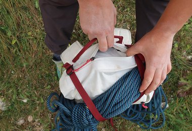 Die Deckeltasche des Icefall 30 von Exped