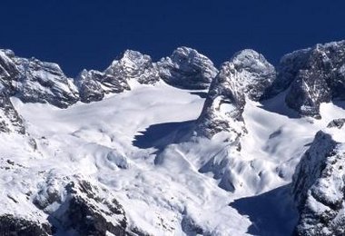 Der Gosaugletscher an dessen Beginn die Adamek-Hütte steht. Foto: H. Raffalt