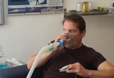 Interval Hypoxic Training (IHT) - Tests und Atemtraining (respiratory exercising) mit individuell dosierbaren sauerstoffreduzierten Gemischen  