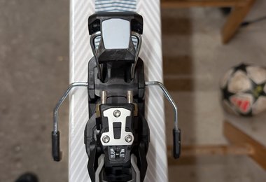 Fritschi-Xenic-12 - Am Hinterbacken lassen sich der Z-Wert für frontales und seitliches Auslösen getrennt einstellen 