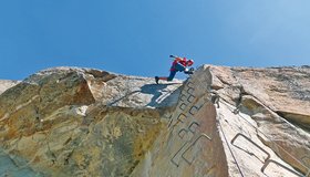 Die steile Kante beim Adlerhorst - kann man links auch umgehen - Klettersteig La Resgia.