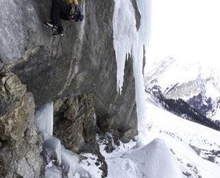 Ines Papert in der ersten Seillänge - Photo: Klaus Fengler