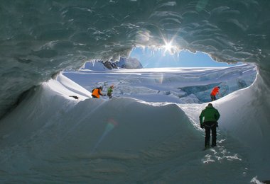 Gletscherhöhle am Pitztaler Gletscher - aber wie lange noch?