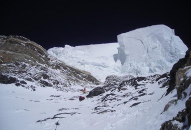 Im Bottleneck am K2 auf 8.100m © skyrunning.at