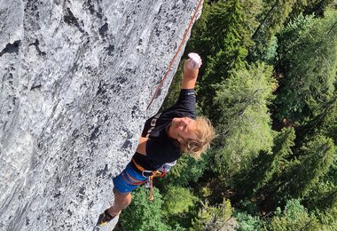 Guido Unterwurzacher in der Route Magellan (8a) am Urlkopf (c) Michael Meisl