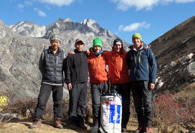 Gruppenfoto: Alex, Zuong, Vitto, Simon und Daniel