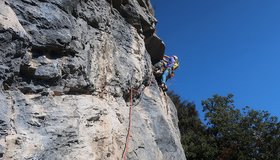 Das kleine Dach in der 4. Seillänge - 60 Anni di Storia - Coste di Loppio