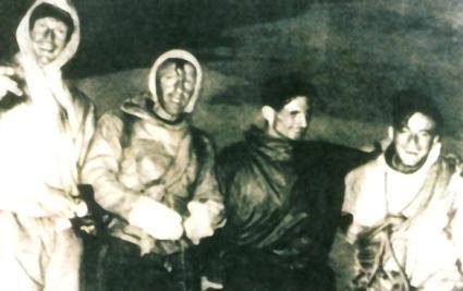 (v.l.) Harrer, Kasparek, Heckmair und Vörg nach ihrem Eiger Nordwand Durchstieg