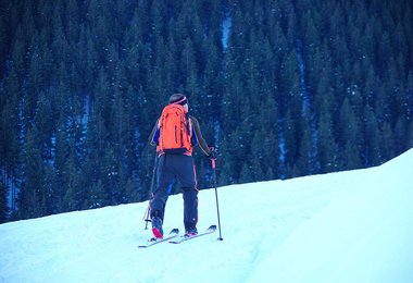 Beim Gehen ist der Backland Carbon Skitourenschuh wirklich ein Genuss!