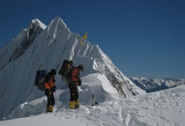 Aufstieg zum Gipfel, Foto: Arch. Meroi/Bennet