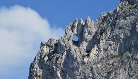 Das Ziel, ein vom Teufel gemachtes Felsfenster an der Messnerin