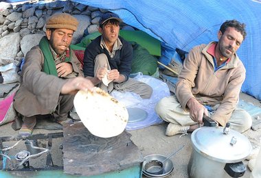 Balti-Träger in Paiju © Ralf Dujmovits www.amical.de