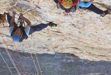 Ines Papert klettert Pellisier (10) an der Gr. Zinne