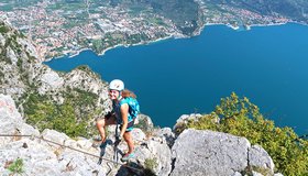 Auf der Ferrata Susatti - unten Riva del Garda