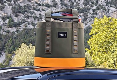 Der  Yeti Camino Carryall 35