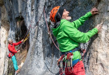 Marcel Remy in einer Route (5 c) in St. Loup, Foto Archiv Remy