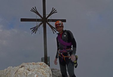 Ueli Steck am Gipfel der Grossen Zinne @ Archiv Ueli Steck GmbH