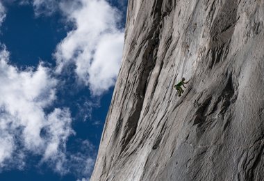 Adam Ondra in Dawn Wall  (c) Black Diamond/Dustin Moore