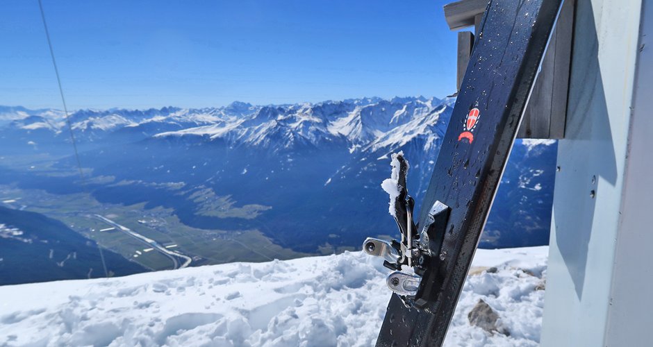 Der Skitrab Mistico auf dem Gipfel der Hohen Munde