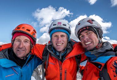 Gipfelbild: Dres Abegglen, Stephan Siegrist, Thomas Senf (von links nach rechts)  (c) visualimpact.ch | Thomas Senf 