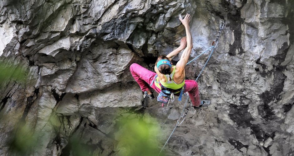 Angy Eiter in Pure Dreaming, 9a (c) Bernie Ruech