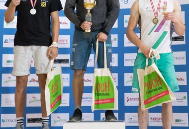 Das Podium der Speed Staatsmeisterschaften in St.Barbara im Mürztal. (Foto: KVÖ / Moritz Liebhaber)