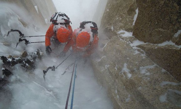 Starker Wind und lästiger Spindrift erschwerten den Anstieg.