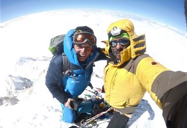 Karl Egloff und Nicolàs Miranda auf dem Gipfel des Makalus (c) Karl Egloff