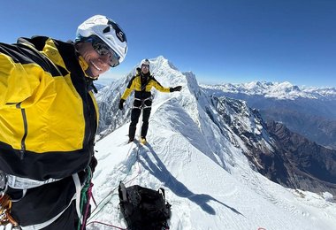 Auf dem Gipfel des Kimshung (6781 m)