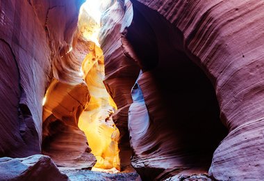 Mit Worten schwer zu beschreiben – die Slot Canyons im Zion Nationalpark muss man eigentlich erlebt haben (c) fotolia.com/alyna Andrushko