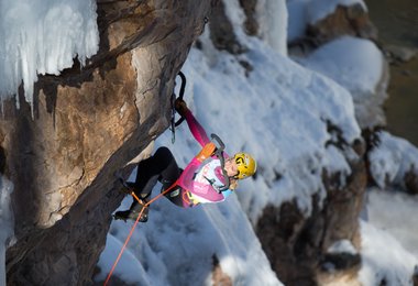Angelika Rainer gewinnt beim Mixedclimbing Master in Ouray